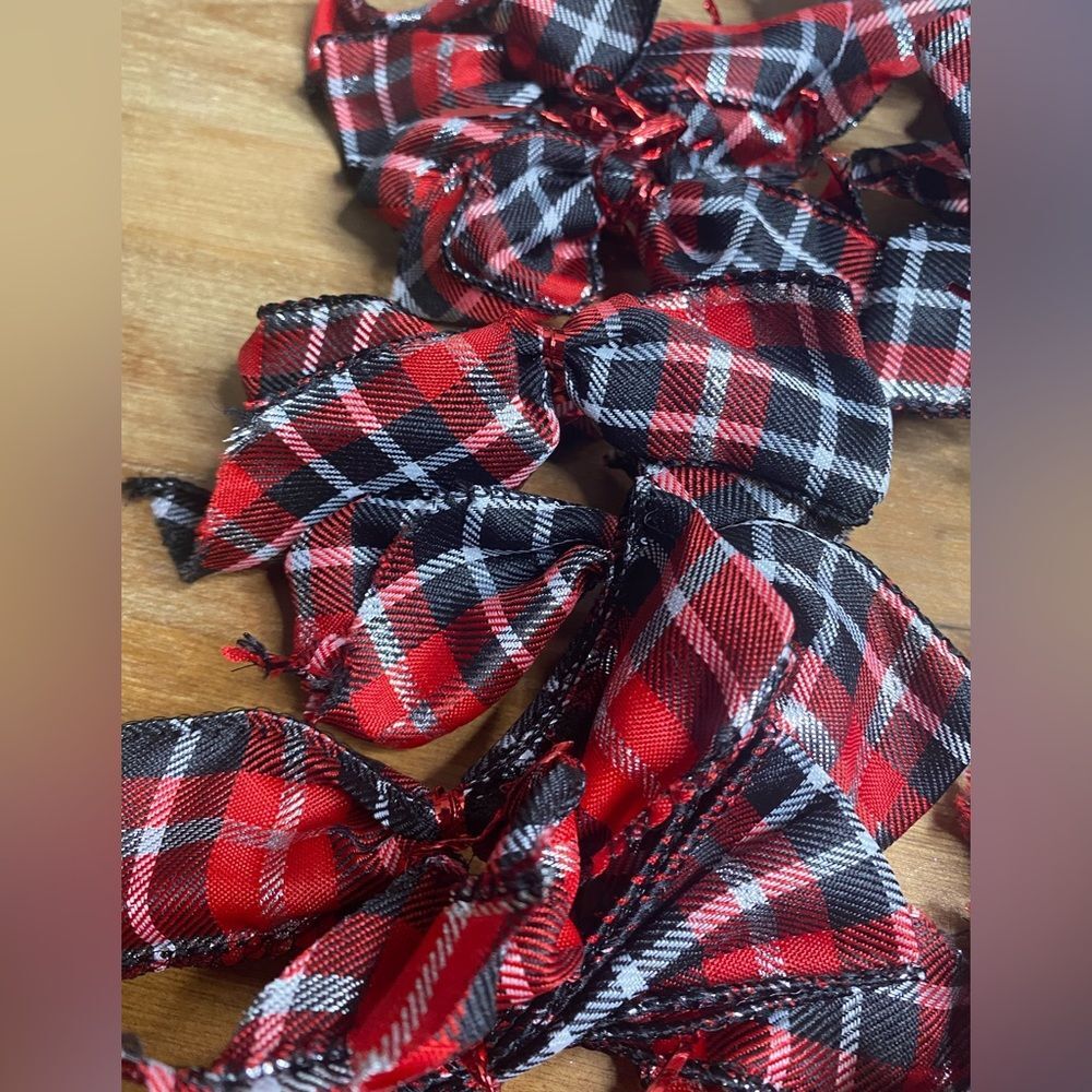 Christmas Tree Holiday Plaid Bows Black Red Silver 32 count 4” bows Farmhouse - Picture 4 of 4